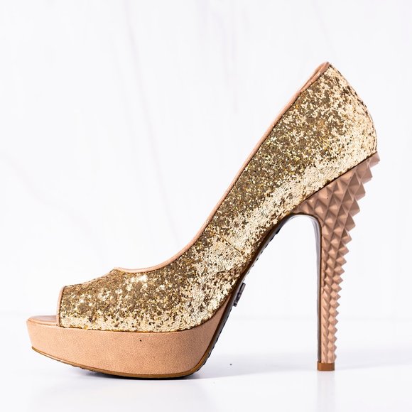 Rachel Roy Gold Glitter Pumps - Picture 1 of 6